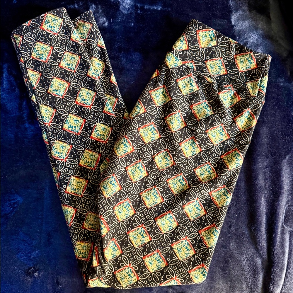 LuLaRoe Black and Multicolor Geometric Leggings